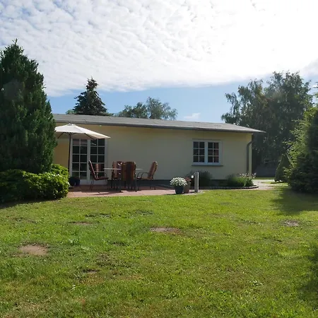 Kinderfreundliches Mit W-lan Apartment Bannemin